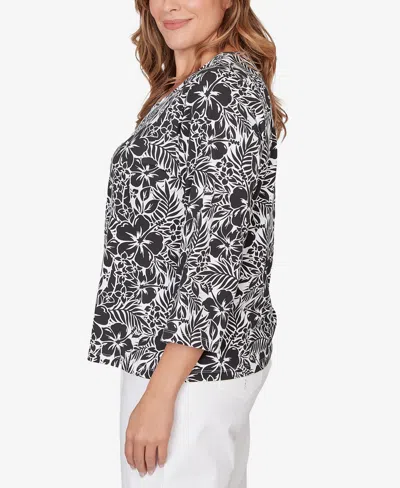 Hearts Of Palm Plus Size Printed Stretch Jersey V-neck Top In Black