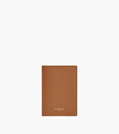 Le Tanneur Grained Leather Passport Holder In Brown