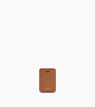 Le Tanneur Magnetic Card Holder In Grained Leather In Brown