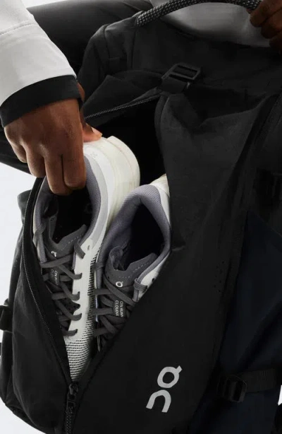 On 30-liter Speed Pack In Black