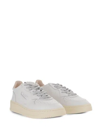 Autry Medialist Low Leather Sneakers In White