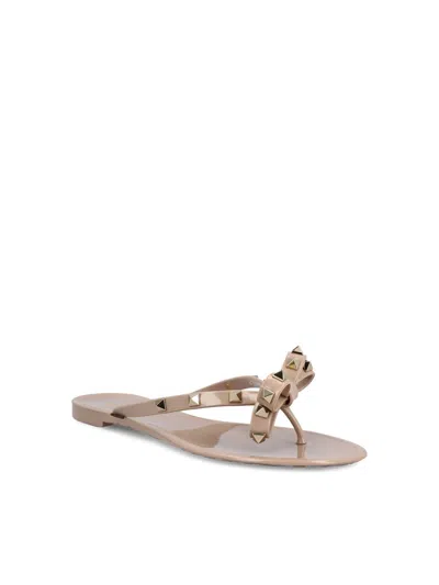 Valentino Powdery Rockstud Low Sandal In Neutral