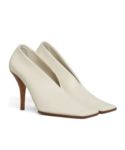 Alaïa Elegant 90mm Pumps In White