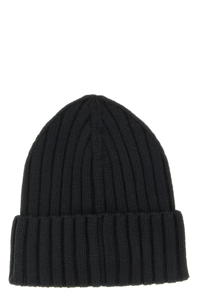 Moncler Logo Patch Ribbed Beanie In Black