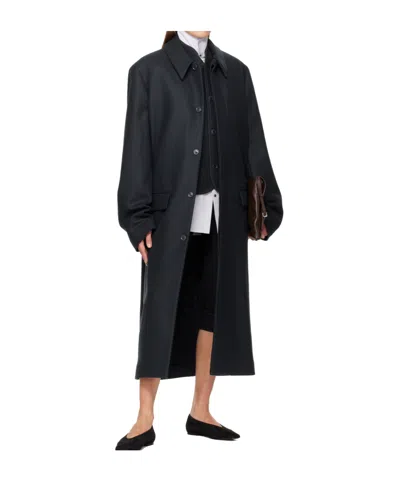 Rier Loden Wool Coat In Black