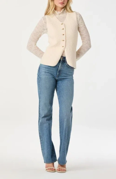 Astr The Label Textured Longline V-neck Vest In White