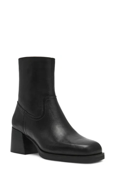 Steve Madden Latches Bootie In Black