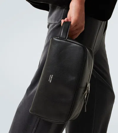 Tom Ford Logo Leather Toiletry Bag In Black