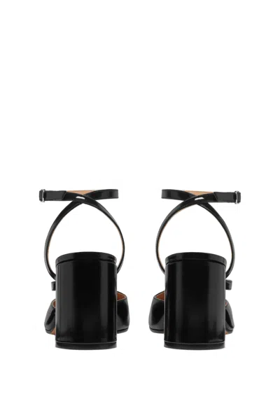 Maison Margiela Tabi Sandals In Brushed Leather In Black