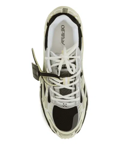 BE RIGHT BACK 运动鞋