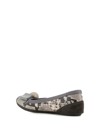 Dove Nuotano Gli Squali Becky Snake-print Appliqué Ballet Flats In Gray