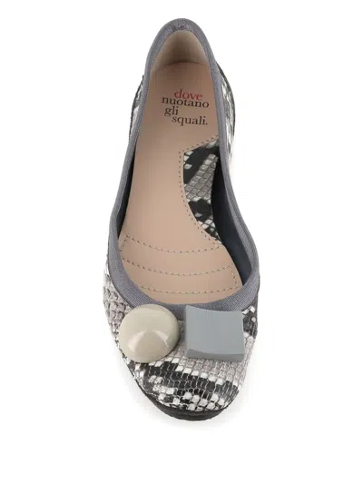 Dove Nuotano Gli Squali Becky Snake-print Appliqué Ballet Flats In Gray