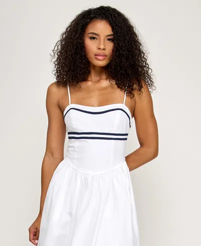 Seni & Cade Juniors' Sweetheart Neck Midi Dress In White