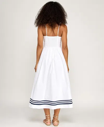 Seni & Cade Juniors' Sweetheart Neck Midi Dress In White