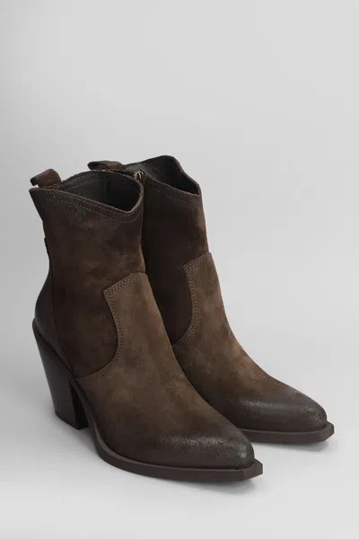 Metisse Texan Ankle Boots In Brown