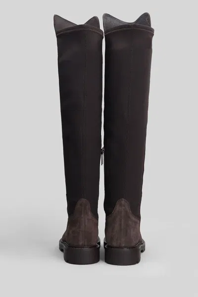 Carmens Brit Stretch Low Heels Boots In Brown