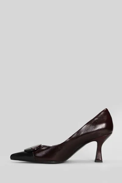 Isabel Ferranti Pumps In Red