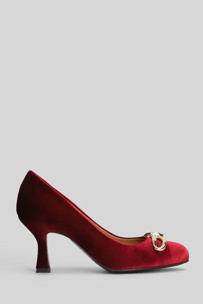 Isabel Ferranti Buckle-detail Pumps In Red
