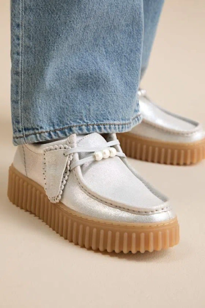 Clarks Torhill Bee Silver Suede Leather Flatform Lace-up Loafers In Gray