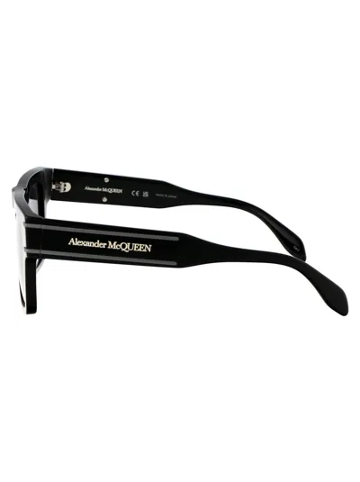 Alexander Mcqueen Eyewear Square Frame Sunglasses In Black