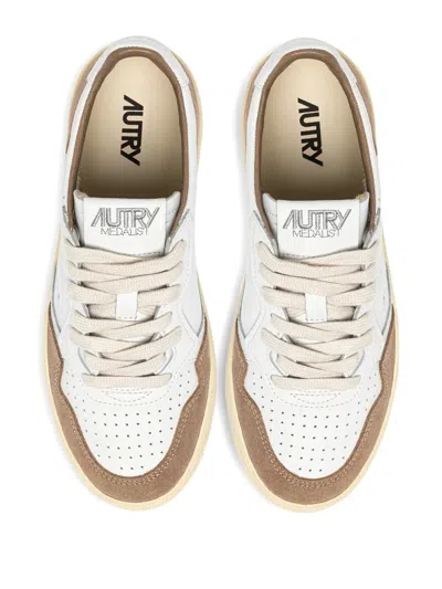 Autry Medalist Low Leather Sneakers In White And Antil Suede In Brown