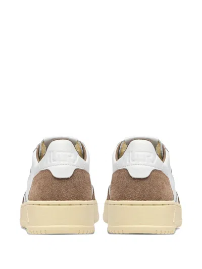 Autry Medalist Low Leather Sneakers In White And Antil Suede In Brown