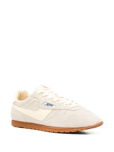 Autry Windspin Low Man Suede Leather Sneakers In Neutral