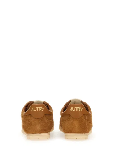 Autry Windspin Sneakers In Beige Suede In Brown