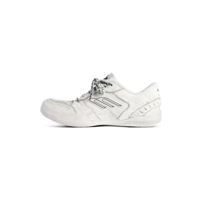 Balenciaga Women Hamptons Worn-out Leather Low-top Sneakers In Neutral