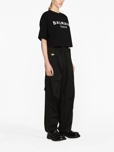 Balmain Printed Logo Cropped T-shirt In Black