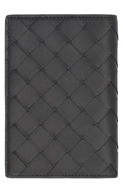 Bottega Veneta Intrecciato Medium Bi-fold Wallet With L-zip In Black