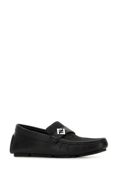 Fendi Round Toe Textured Leather Loafers In Black