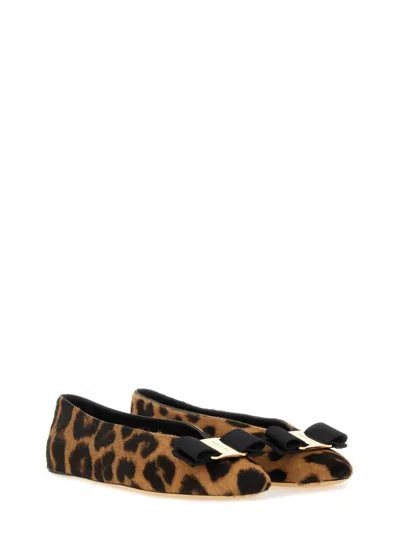 Ferragamo Vara Ballerina With Bow In Animal Print