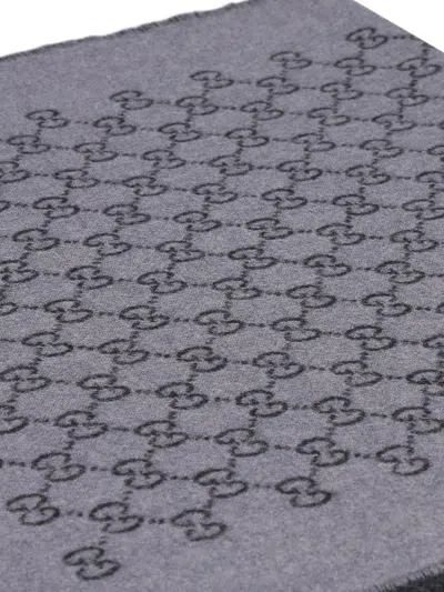 Gucci Scarf In Wool With Jacquard Gg Motif In Gray