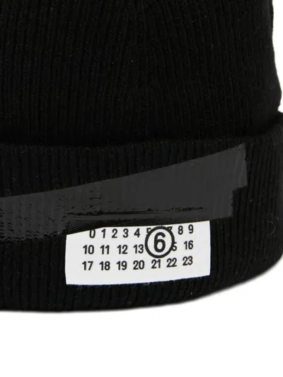 Mm6 Maison Margiela Black Knitted Hat With Logo  In Black