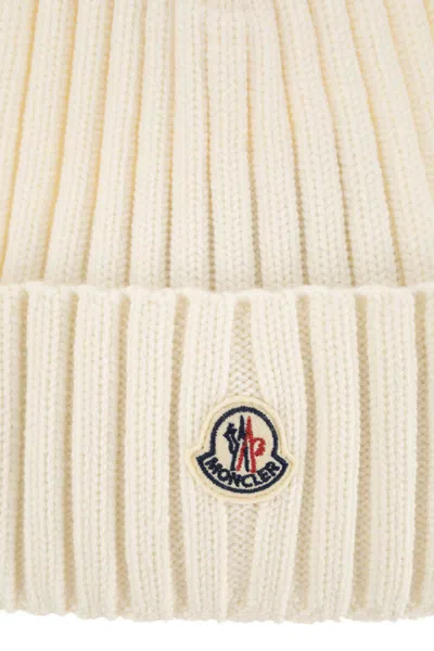 Moncler Wool Cap In Brown