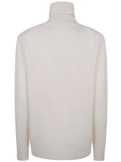 Nuur Long Sleeves Turtle Neck Sweater In White