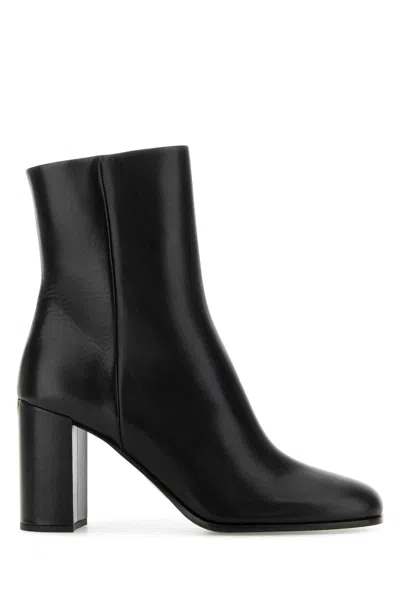 Prada Stylish Leather Ankle Boots With Block Heel