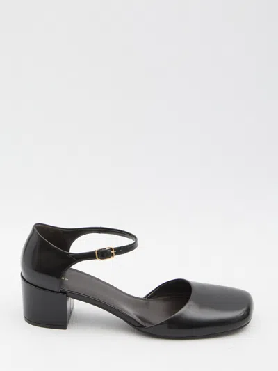 The Row Black Leather Penelope Pumps In Black