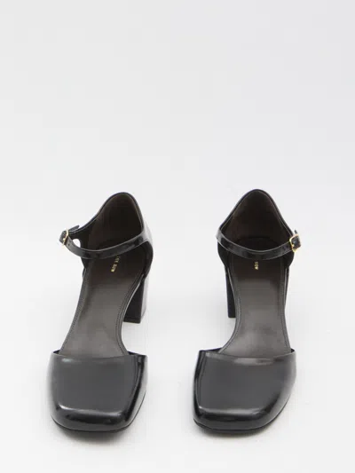 The Row Black Leather Penelope Pumps In Black