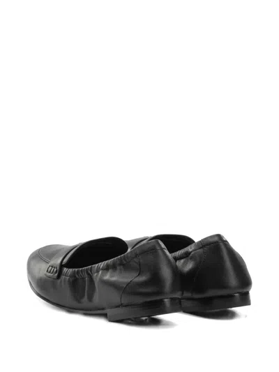 Tory Burch Gathered Detail Loafers In Black