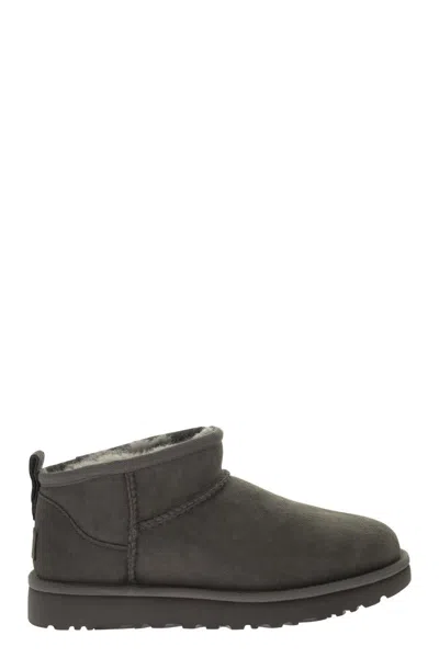 Ugg Classic Ultra Mini - Sheepskin Boot In Gray