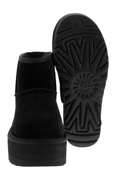 Ugg Classic Mini Platform Black Ankle Boots With Platform In Suede Woman