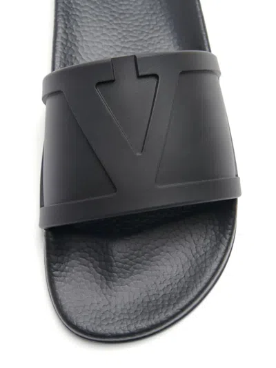 Valentino Garavani Coolside Rubber Slides In Black