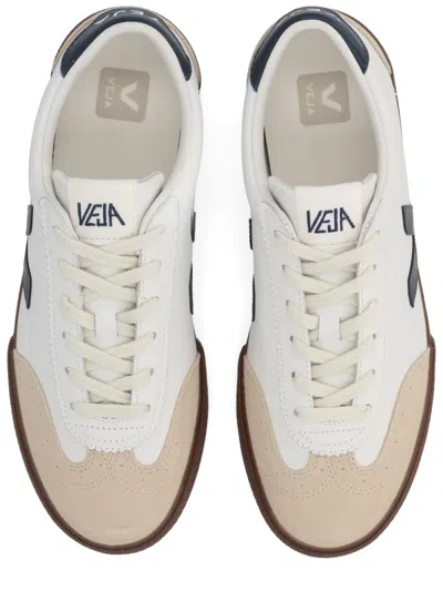 Veja Volley Sneakers With Contrasting Inserts In Neutral