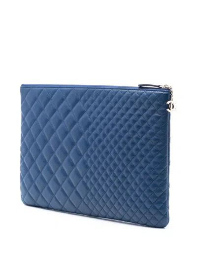 Pre-owned Chanel 2016-2017 Cc Bi Quilted Lambskin O Case Clutch Bag In Blue