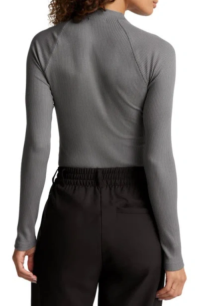 Beyond Yoga Contours Mock Neck Top In Gray