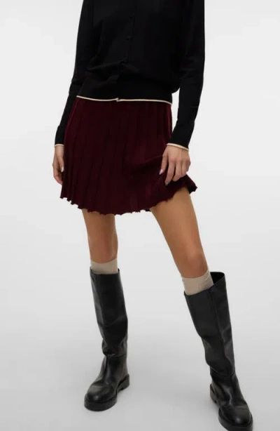 Vero Moda Marina Pleated Knit Skater Miniskirt In Burgundy