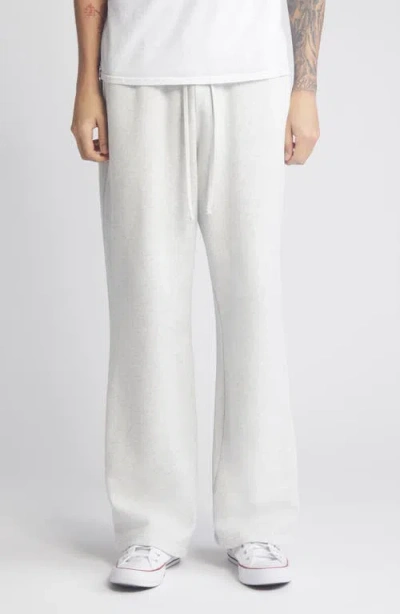 Elwood Core Organic Cotton Straight Leg Sweatpants In White