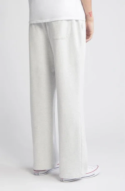 Elwood Core Organic Cotton Straight Leg Sweatpants In White